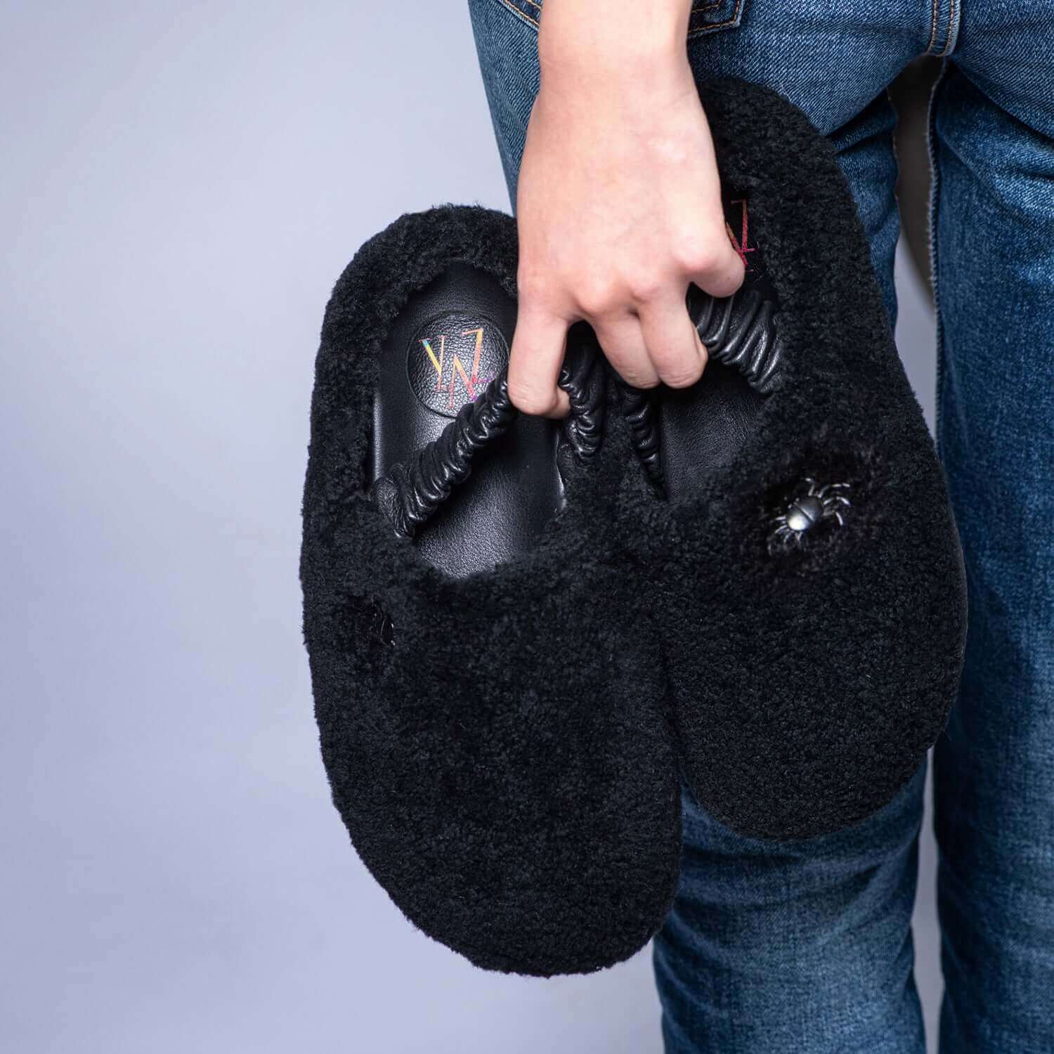 TEDDY CLOG - BLACK